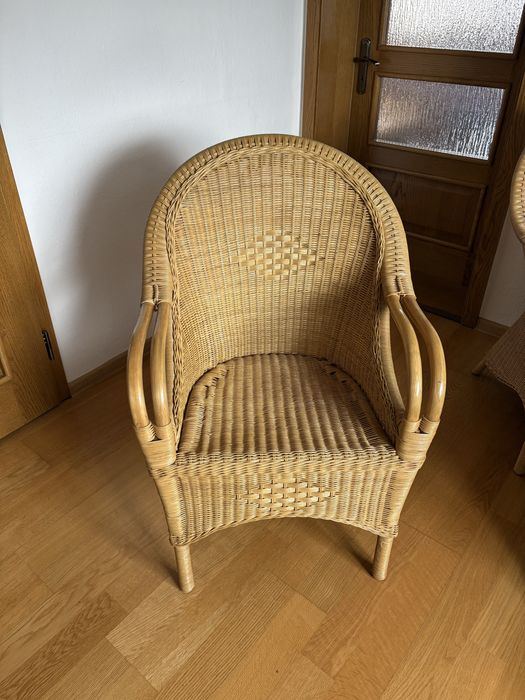 Rattanowy zestaw ogrodowy - 4 krzesła + stół