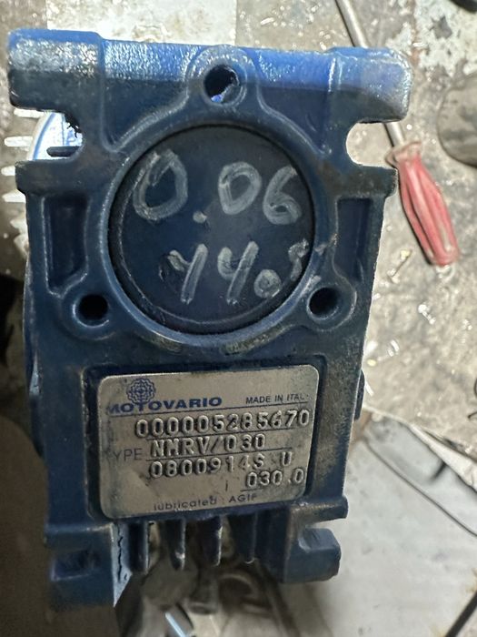 Мотор редуктор 0.06 квт 44 об