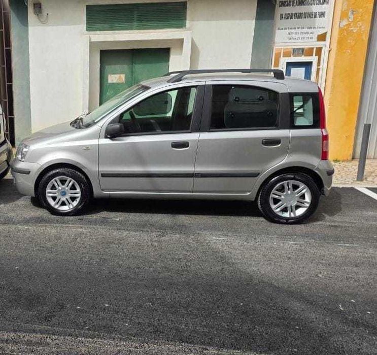 Fiat Panda 2005 em ótimo estado.