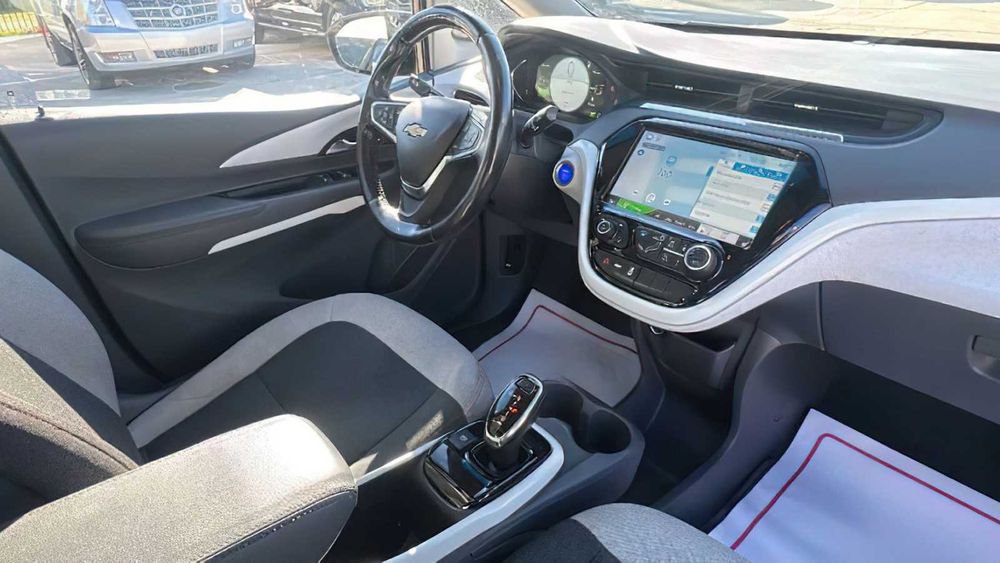 Chevrolet Bolt EV      2020