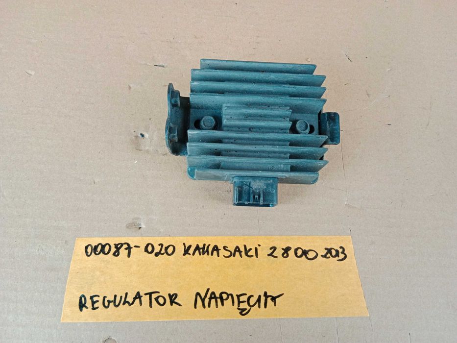 Kawasaki Z800 Regulator Napięcia SH838AA 2.0 021    13-16