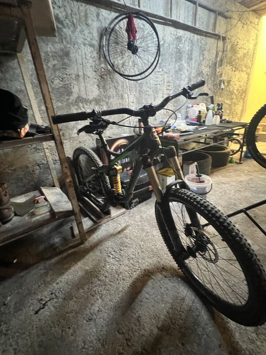 Kona Operator Downhill