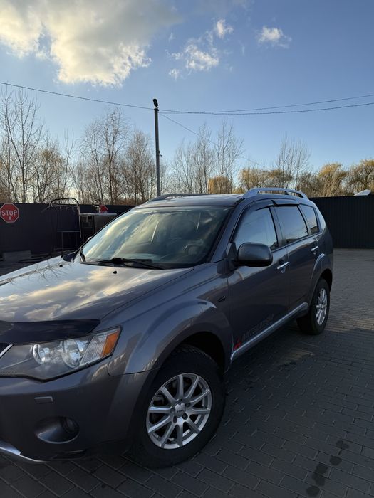 Продам Mitsubishi Outlander XL