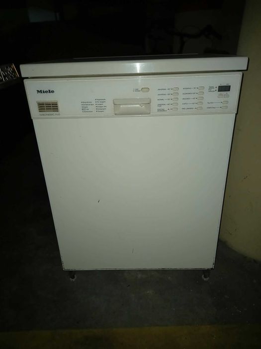 Máquina loiça avariada - Miele G 690