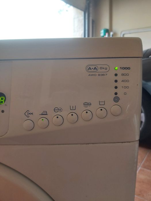 Máquina de lavar roupa Whirlpool 6 kgs