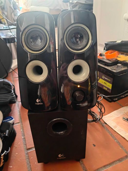 Escreva, enviarei um vídeo do trabalho. Som alto e claro