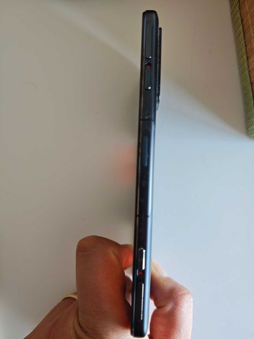 POCO F4 GT - (256GB rom 12GB ram)