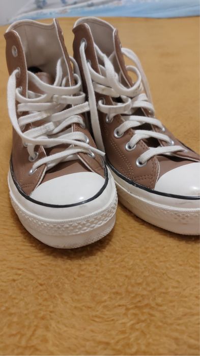 Tenis all stars chucky pele Marron