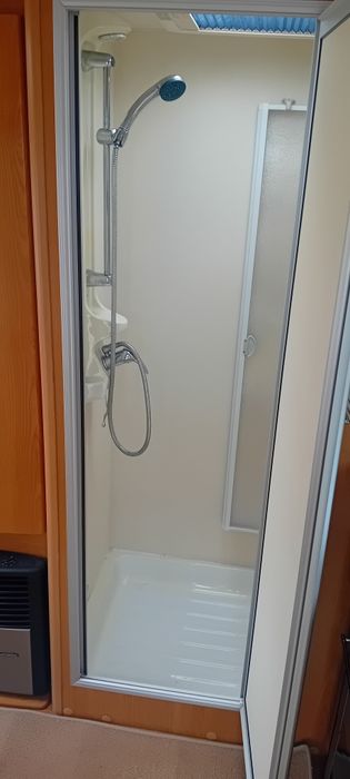 Sprzedam  Compas  Corona 2009r przedsionek  muwer  1150dmc pokrowiec na zime