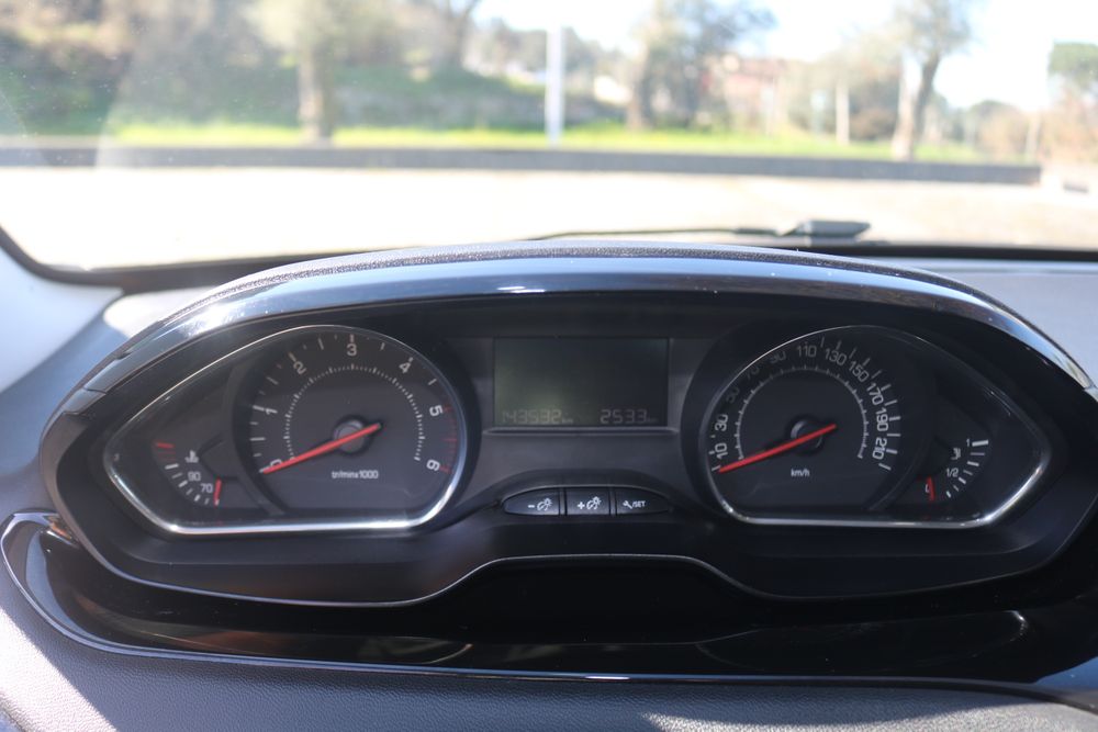 Peugeot 208 active
