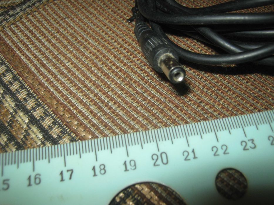 Блок питания для ноутбука,рабочий