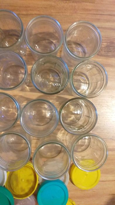Stare szklanki musztardówki