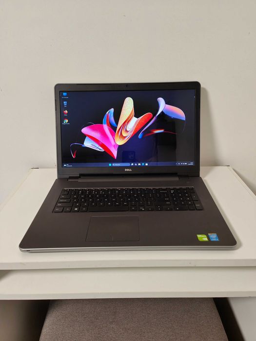 Dell Inspiron 5758 Ekran Led 17.3" Windows 11 Dysk SSD 240Gb Pamięć Ram 16GB  Stan Bardzo Dobry