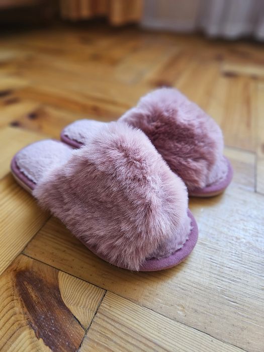 Ciapy kapcie damskie nowe