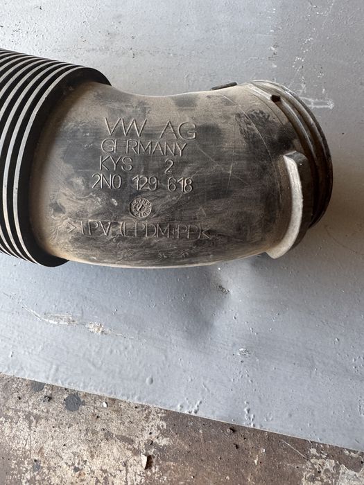 Патрубок фильтра воздуха VW Crafter Man TGE 2N0129618
