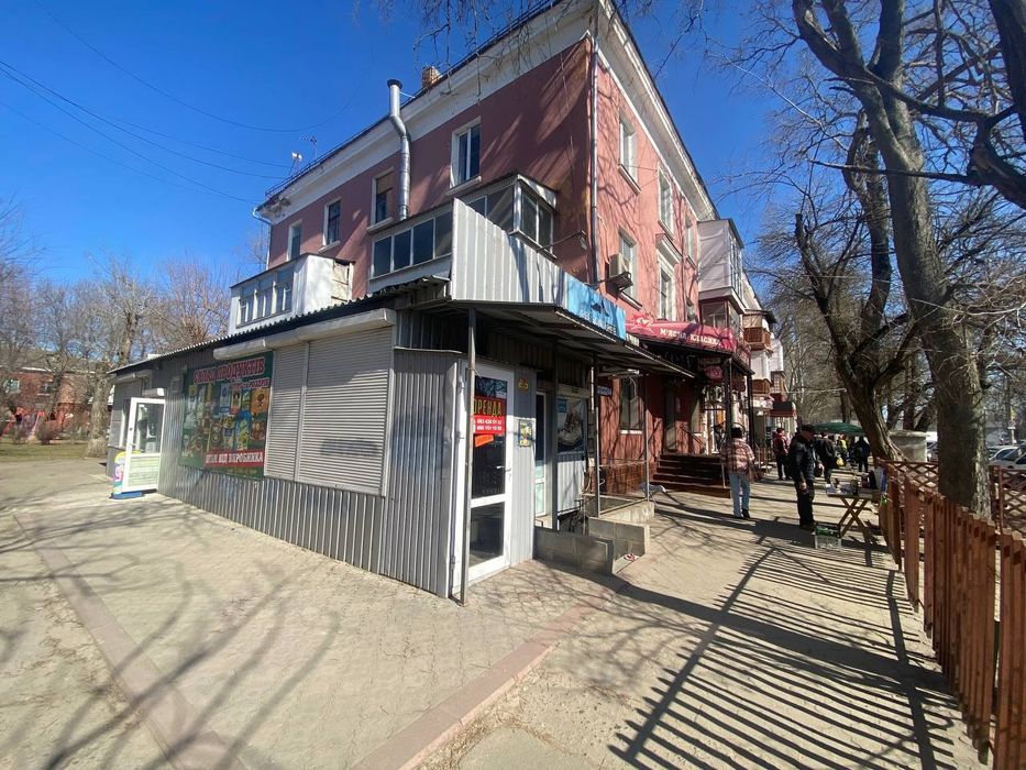 Аренда фасадного помещения Космонавтов-ЮТЗ 35м 1000грн