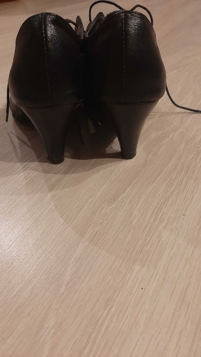 Czarne czółenka 33,5, dł. wkładki 22 cm