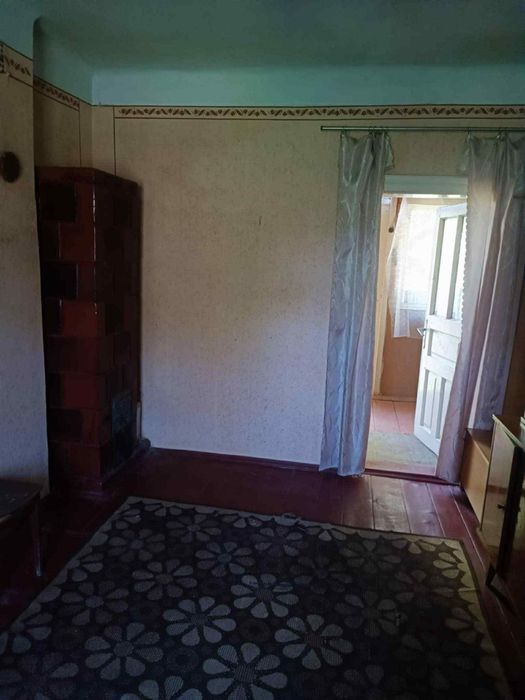 Продам дерев'яний будинок у с. Попелі.