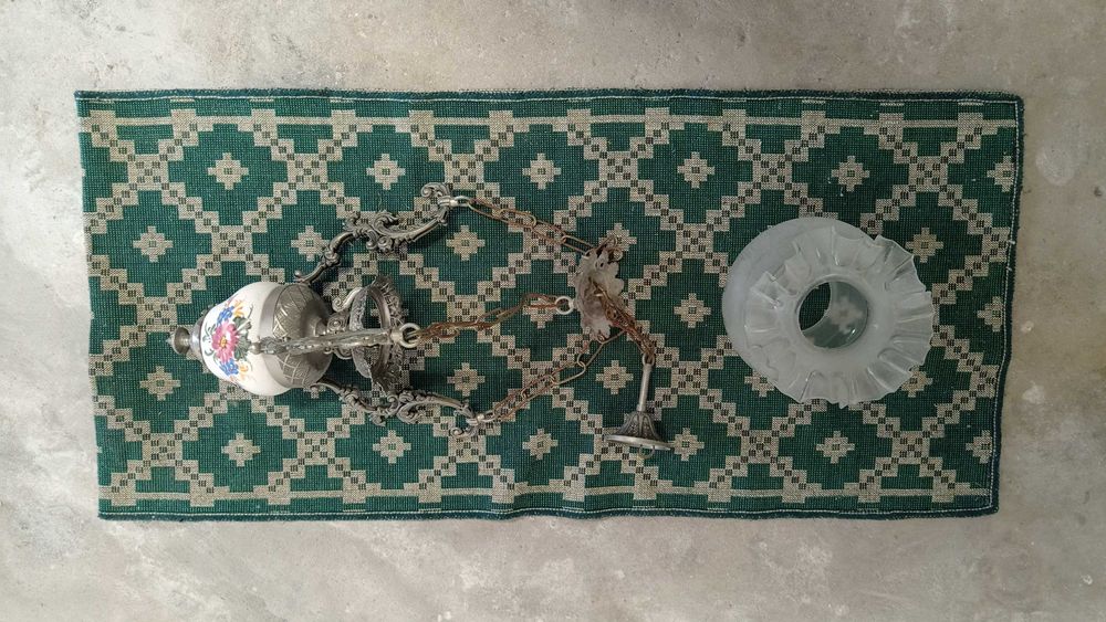 Candeeiro e Balança antiga