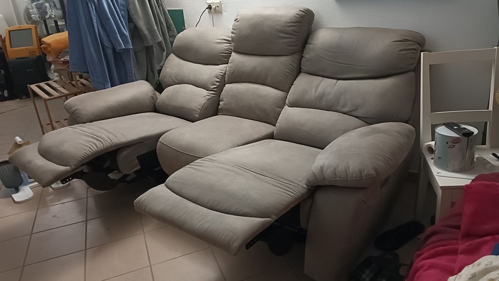 Sofá com elevação dos pés