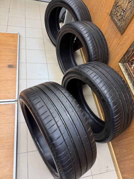 275/40/22 Michelin Pilot Sport 4