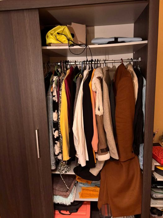 Vende-se roupeiro em bom estado