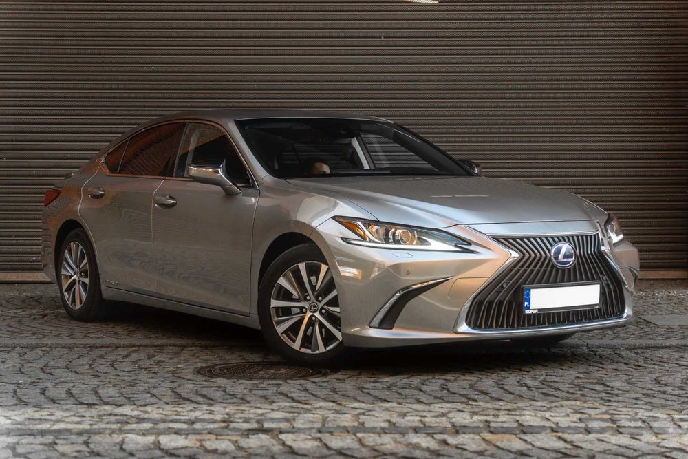 WYNAJEM LEXUS ES300H Auto do ślubu wesele Wypożyczalnia aut luksusowyc