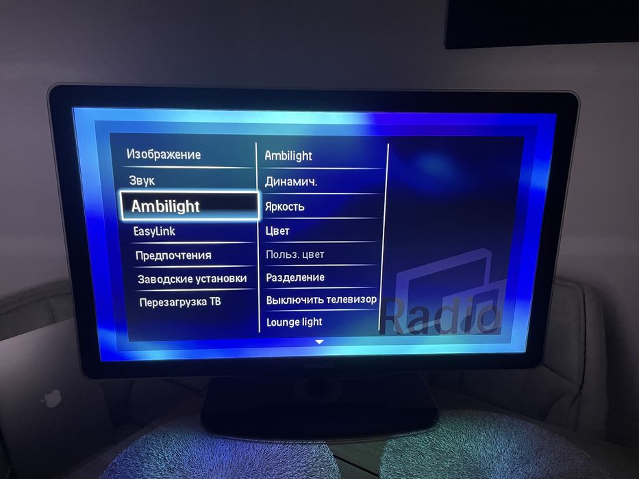 Телевізор PHILIPS 37