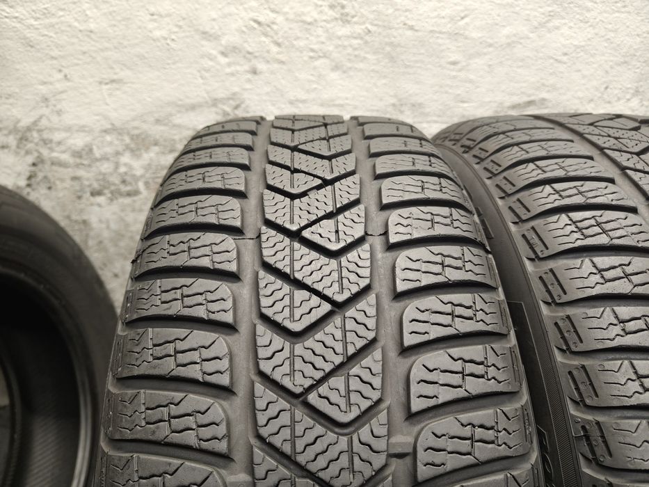 4X 215/55R17 98V XL Pirelli Sottozero 3 Winter 6mm 2022 Opony Zimowe