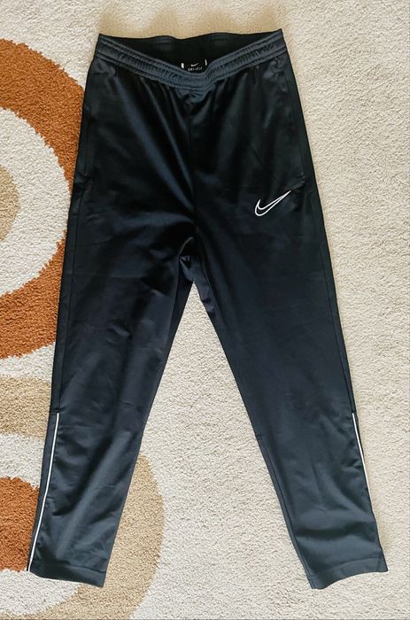 Calcas Nike como novas