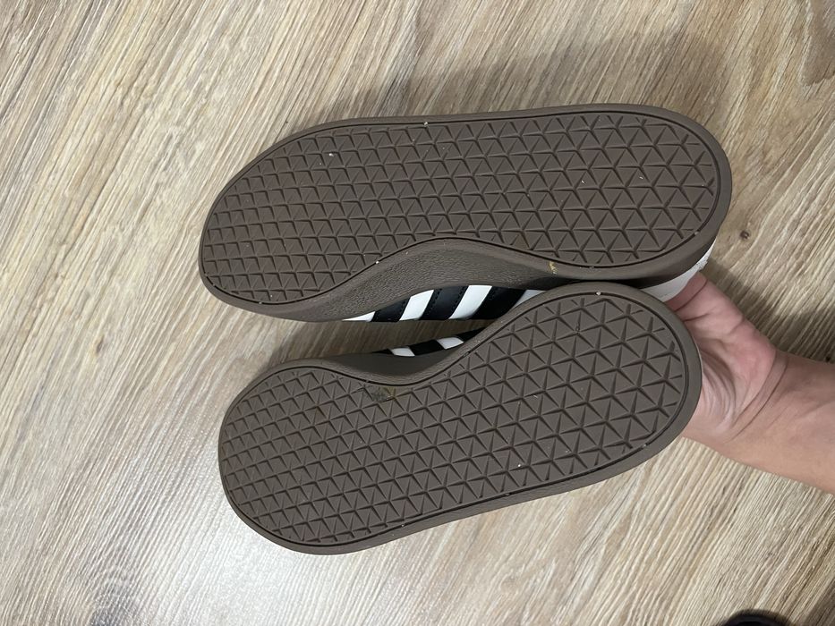 Кросівки adidas