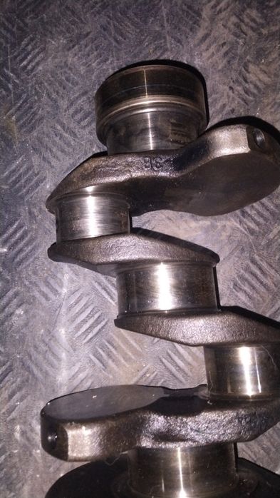 Колінвал на двигун D4BF