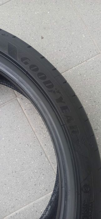 Opona  Goodyear 235/35r19 Asymmetric 6