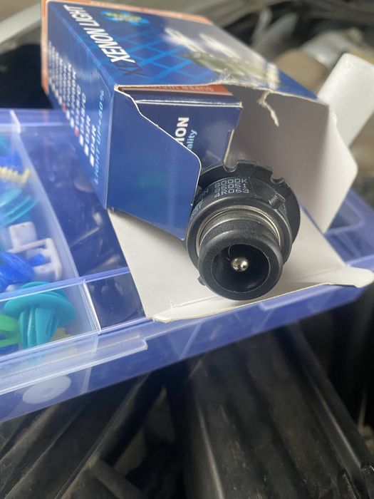 Xenon light d2s (8000k)