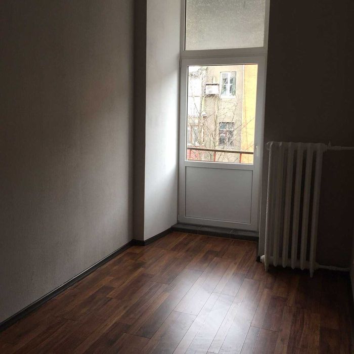 Продається офіс у центрі. Ярослава Мудрого 28