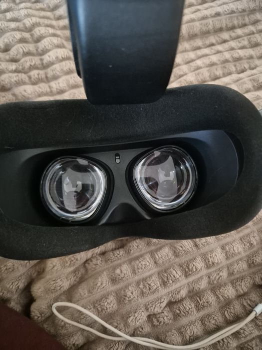 Oculus quest 2 vr окуляри як нові с кріпленням elite strap