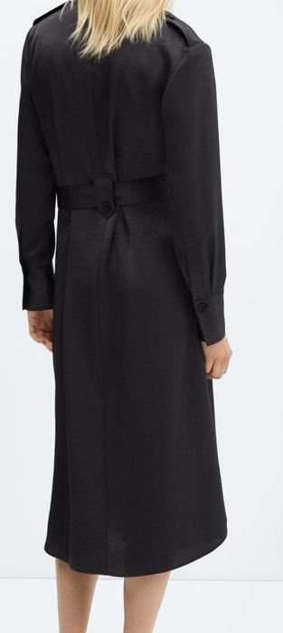 Vestido camiseiro acetinado da Mango (novo)-M