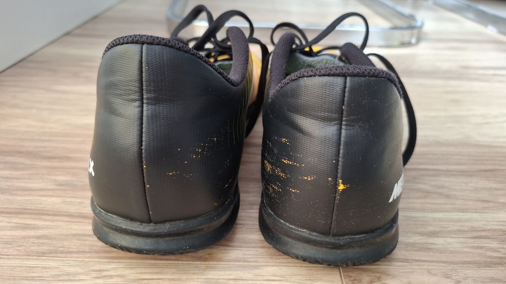 Buty turfy piłkarskie Nike Mercurial 40,2/3 rozm.