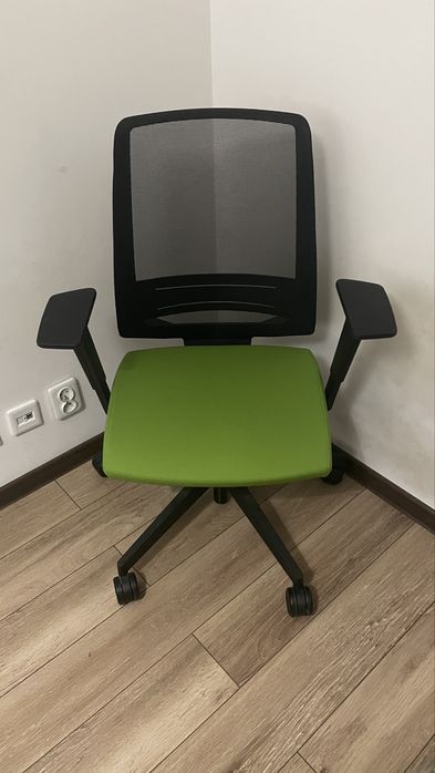 Krzesło fotel biurowy biurko profim 250sl