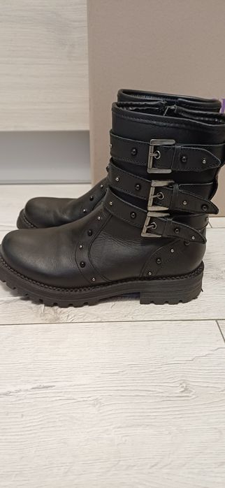 Дитячі демісезонні шкіряні черевики для дівчинки Lasocki Young