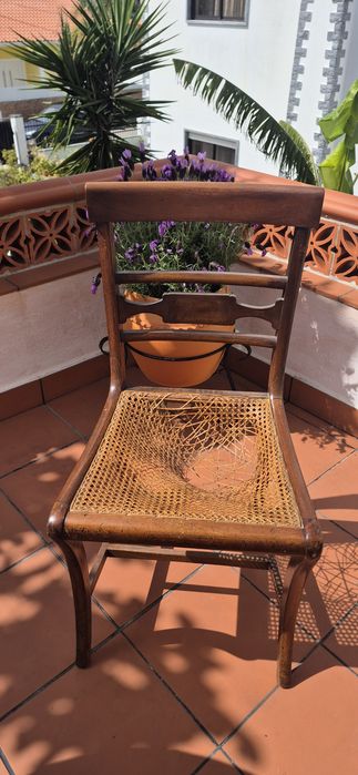 Conjunto 4 cadeiras inglesas em palhinha.