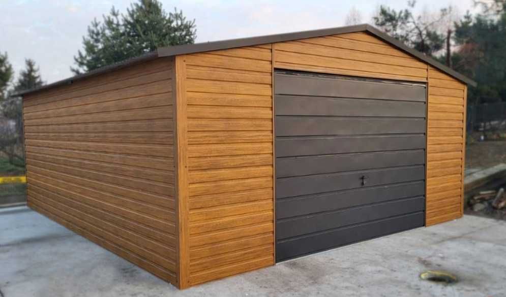 Garaż blaszany dwuspadowy drewnopodobny 5x6 – brama uchylna PREMIUM