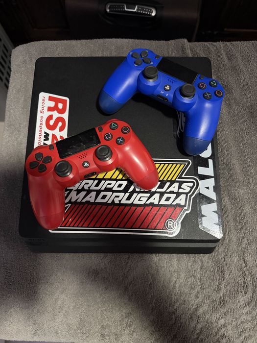 Vendo ps4 e comandos