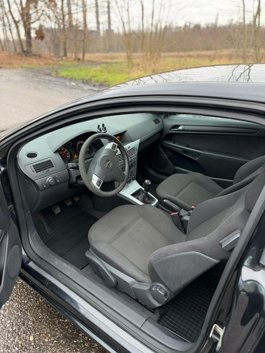 Opel Astra H Gtc 1.4 tylko 130000 km