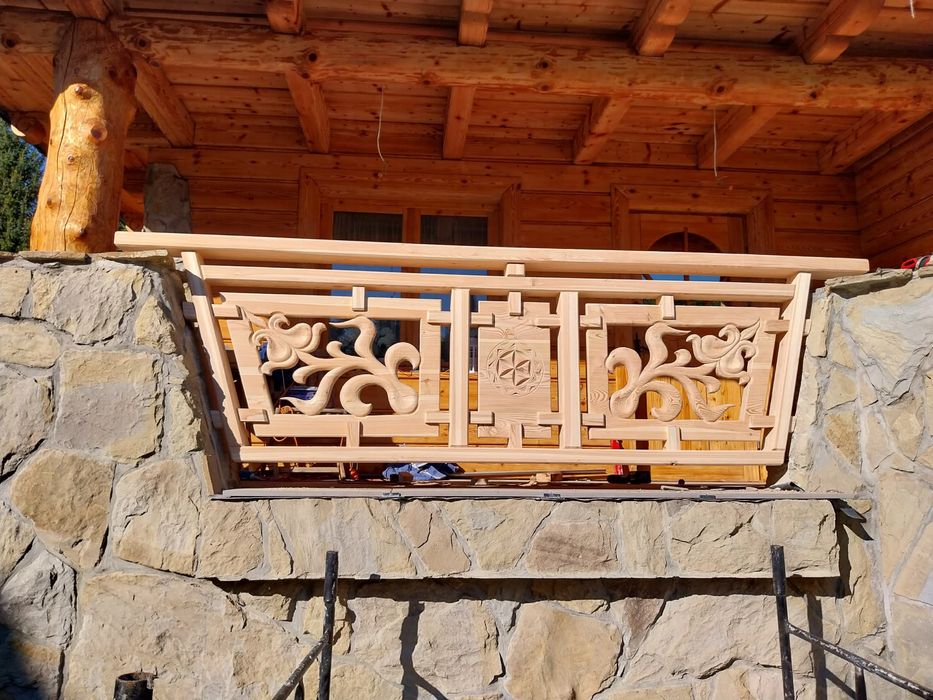 Meble drewniane schody drzwi balustrady