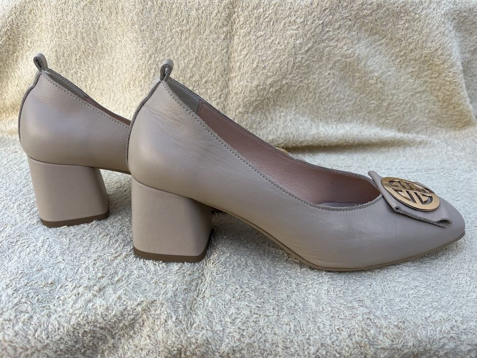 Buty damskie skorzane 38 czółenka