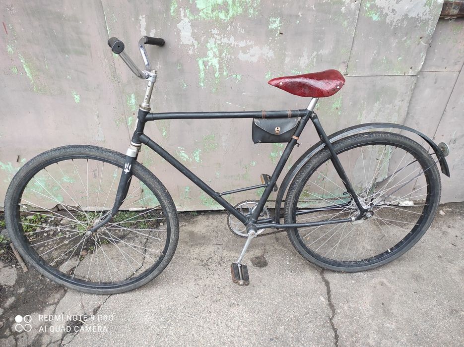 Велосипед ММВЗ /Україна/. Сідло велосипедне ретро антикварне дорожнє S