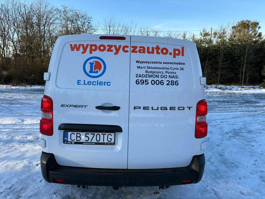 Wynajem busa, wypożyczalnia aut dostawczych, BEZ LIMITU KM [Expert 6-miejscowy]