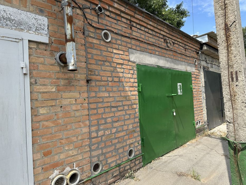 Продам Власний КЛАСНИЙ ГАРАЖ! НОВИЙ Будувався  Для Себе!!!