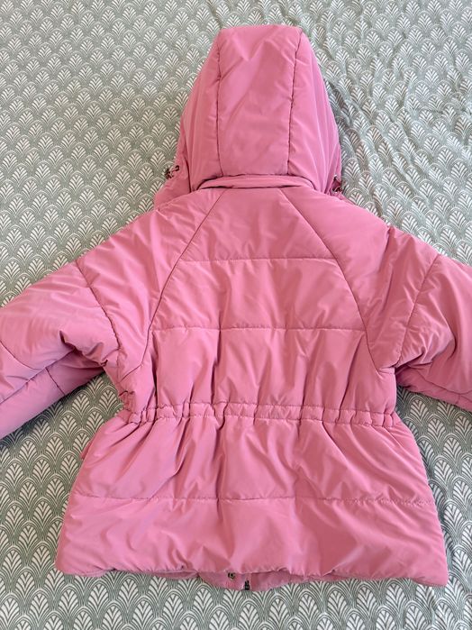 Продам гарну на дівчинку куртку